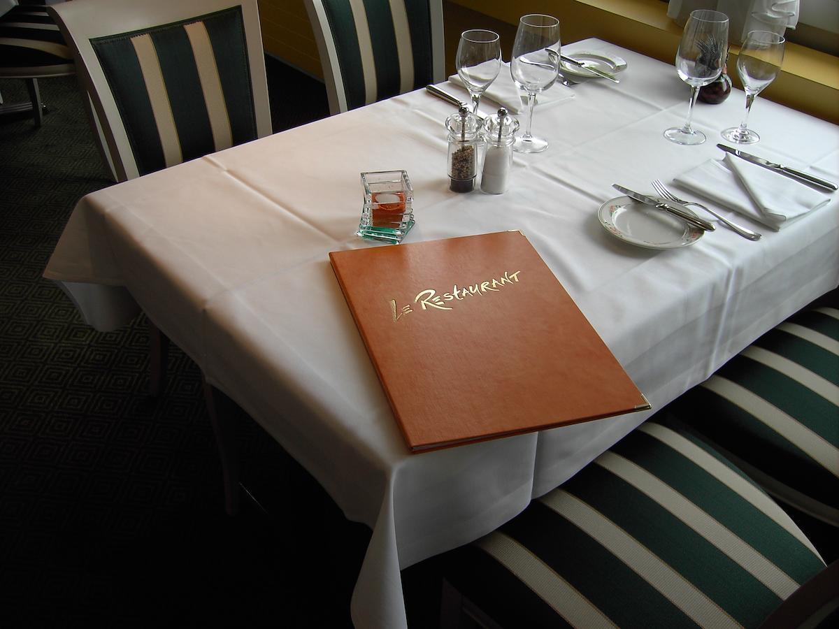 Hotel Restaurant Klosterli Pieterlen Bagian luar foto