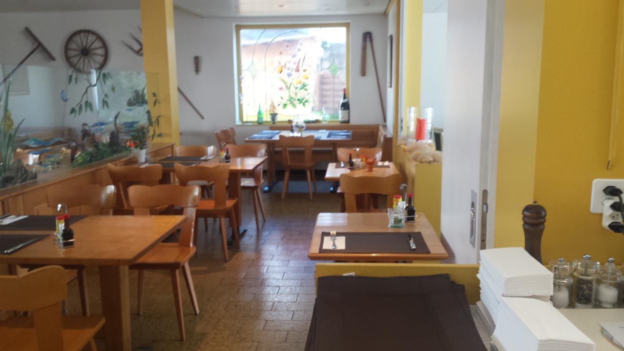 Hotel Restaurant Klosterli Pieterlen Bagian luar foto